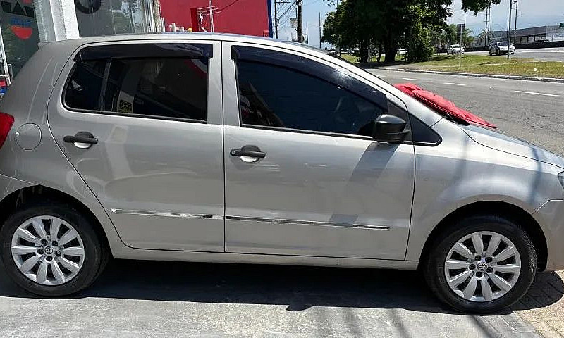 Volkswagen Fox 1.6 M...