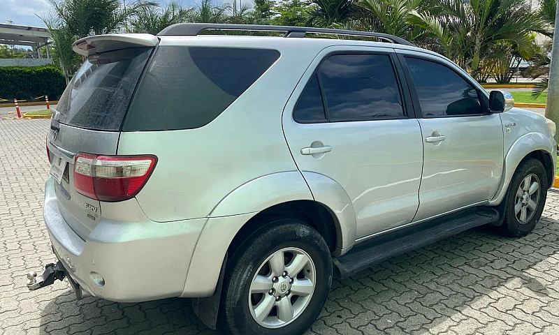 Toyota Hilux Sw4 Srv...