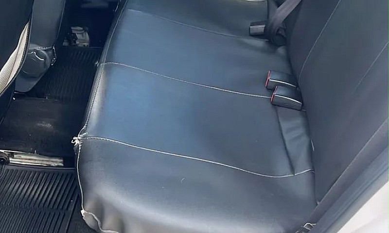 Volkswagen Voyage 1....