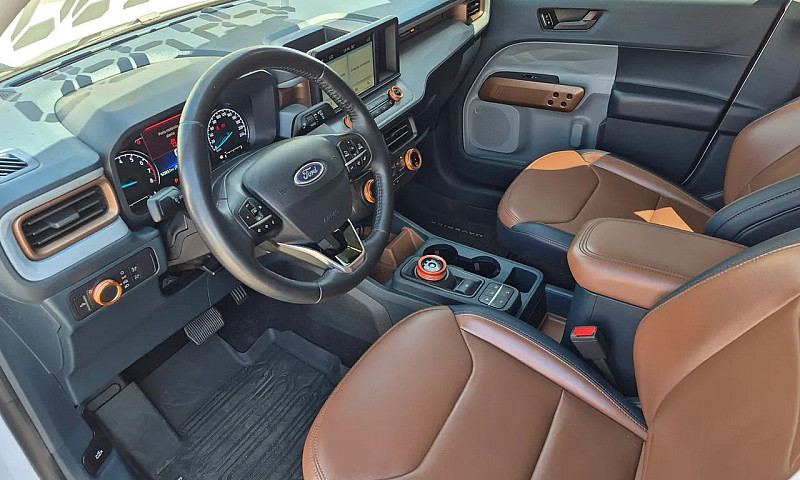 Ford Maverick Lariat...
