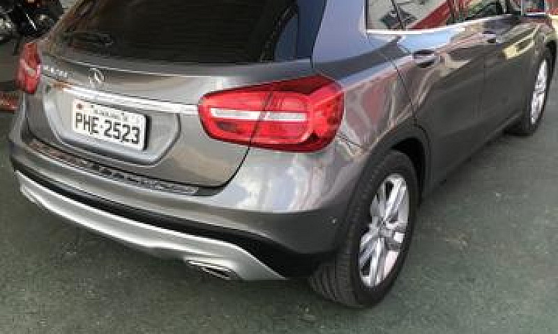 Mercedes Gla 200...