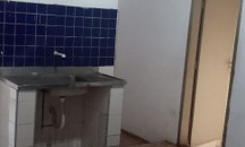 Casa Bem Localizada ...