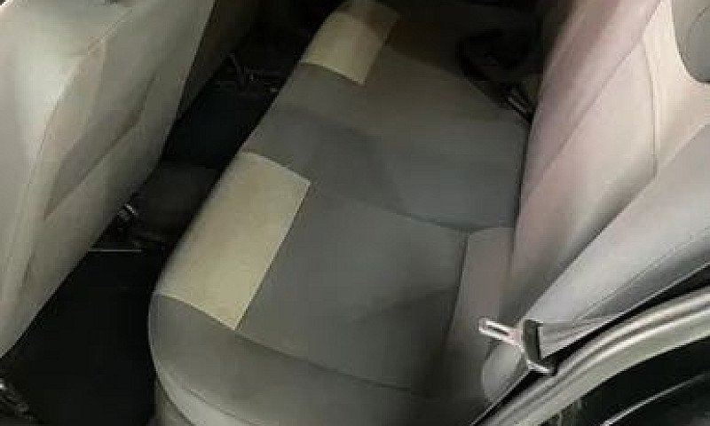 Volkswagen Voyage 1....