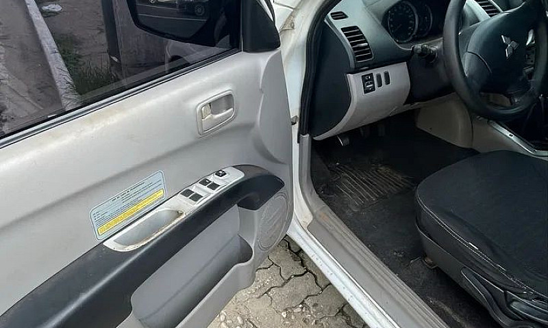 Mitsubishi L200 Trit...