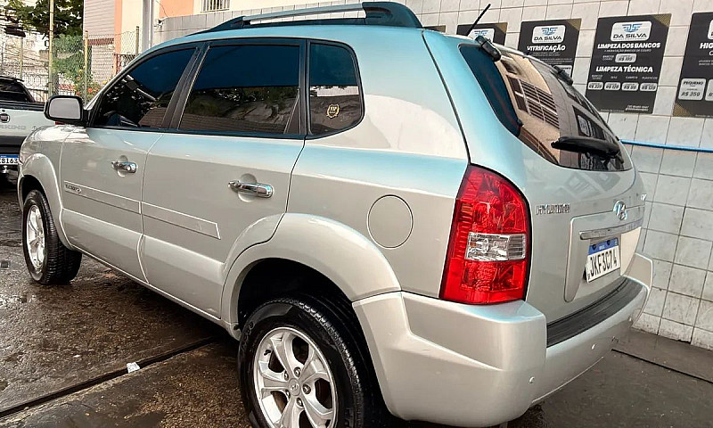 Hyundai Tucson 2.0 1...