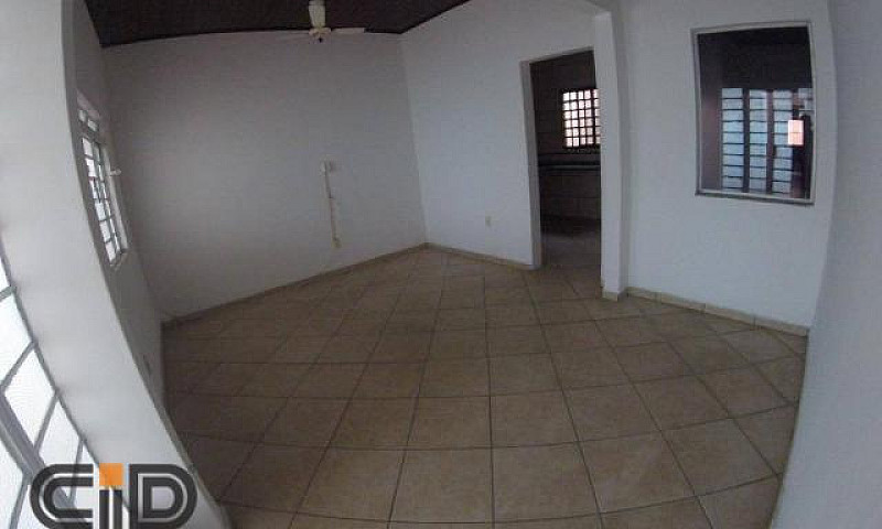 Casa Com 2 Dormitóri...