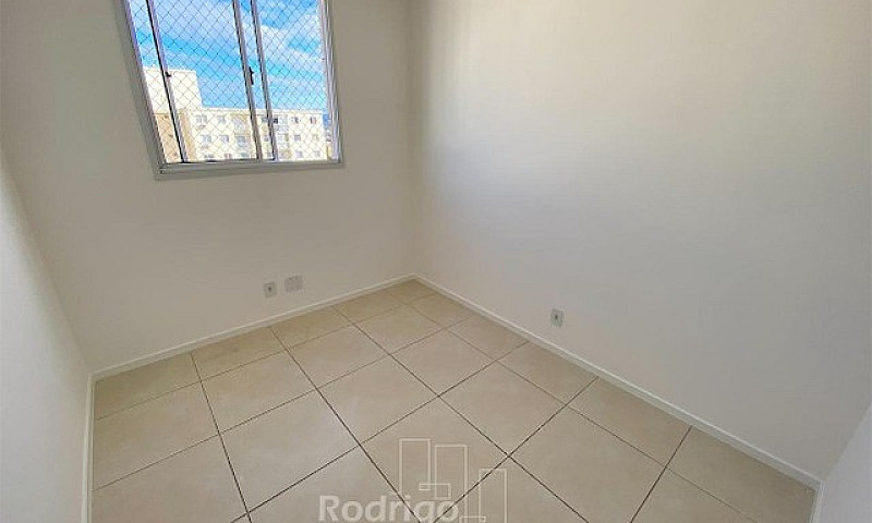 *Apto 2 Qtos C/Suíte...