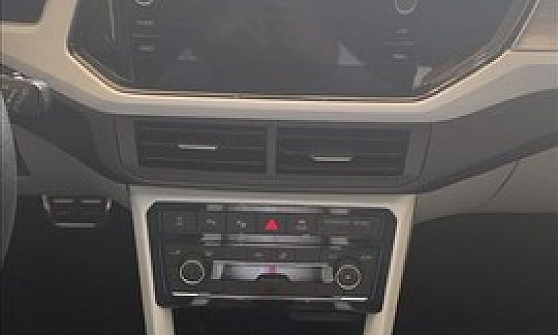 Volkswagen T-Cross 1...