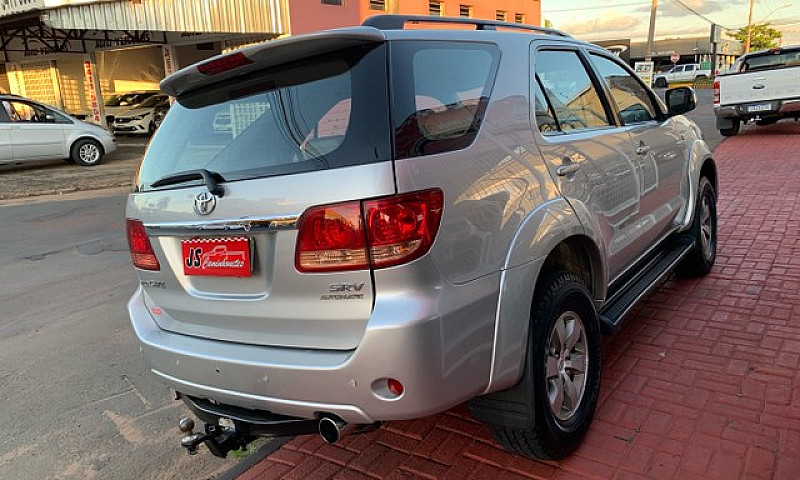 Toyota Hilux Sw4 200...