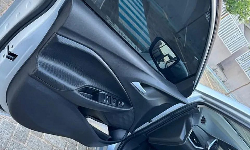 Chevrolet Onix Hatch...