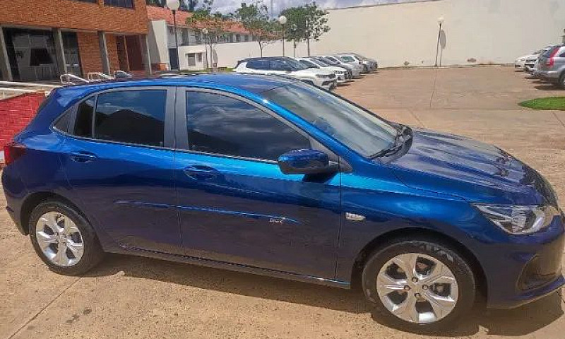 Chevrolet Onix Hatch...