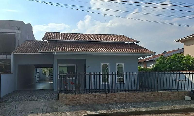 Excelente Casa , Sit...