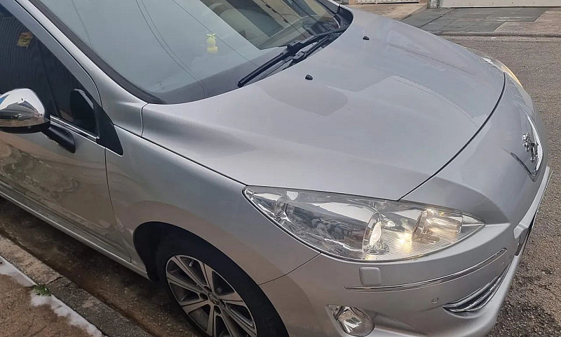 Peugeot 408 Sedan Gr...