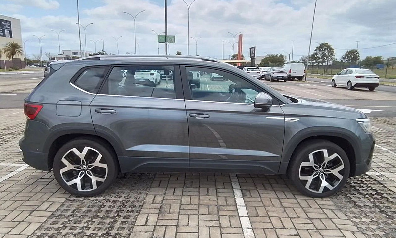 Volkswagen Taos High...