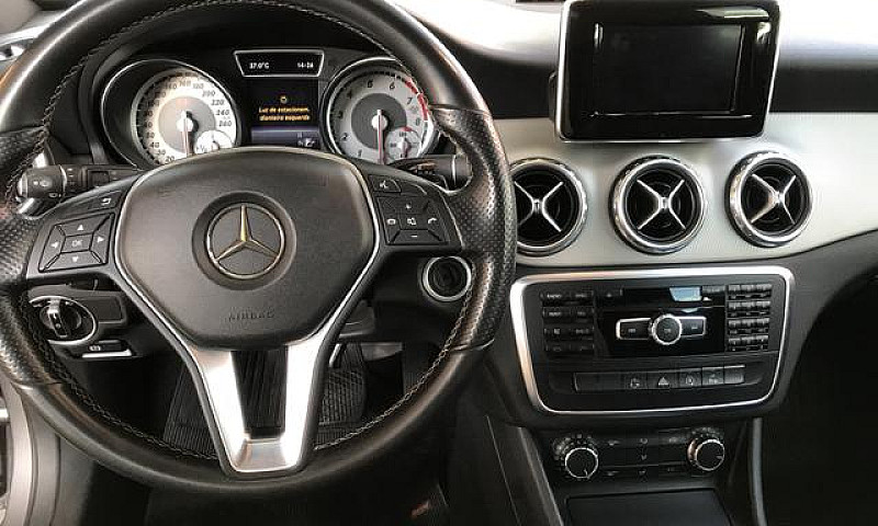Mercedes Gla 200...