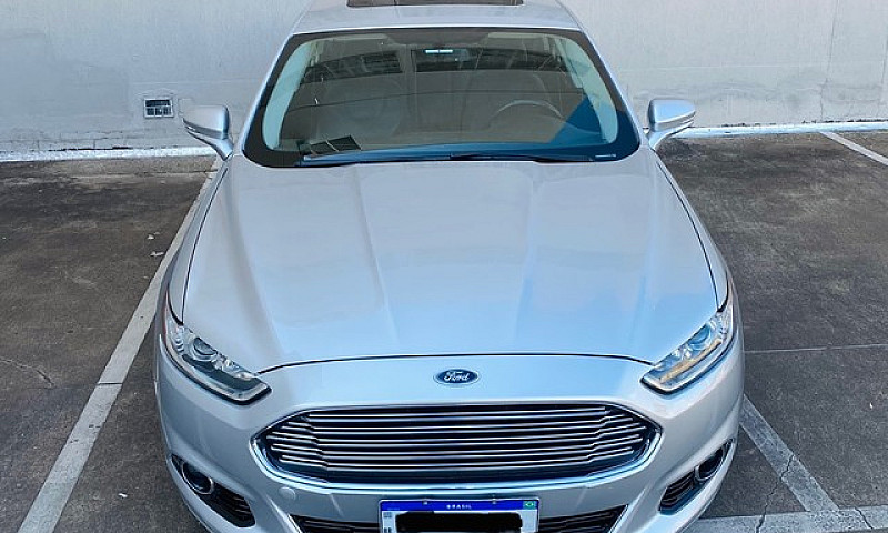 Ford Fusion Titanium...