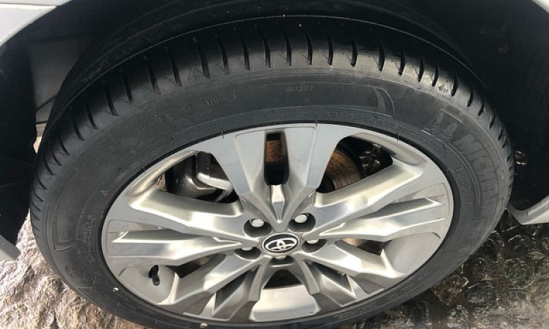 Toyota Corola Xei 2....