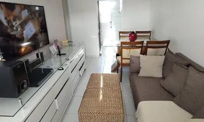 Casa De 2/4 Condomín...