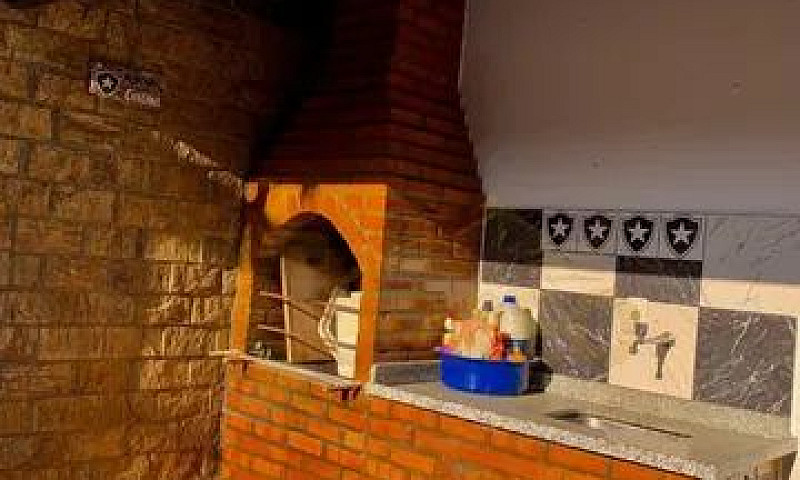 Alugo Casa Com Pisci...
