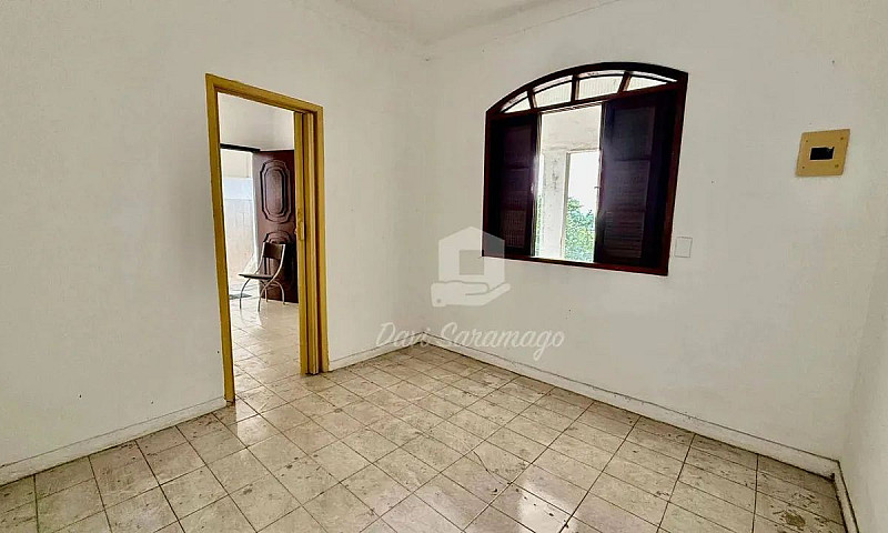 Casa Com 3 Dormitóri...