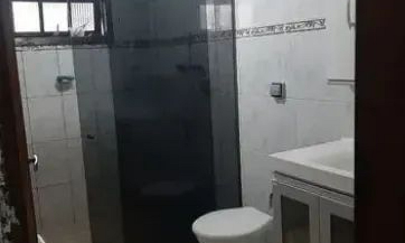 Casa A Venda 5+ Quar...