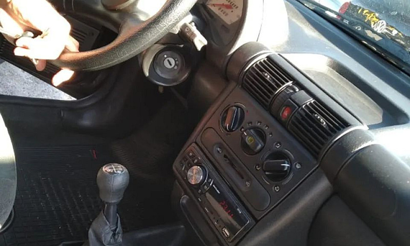 Chevrolet Corsa Wind...