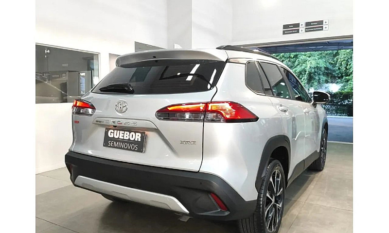 Toyota Corolla Cross...