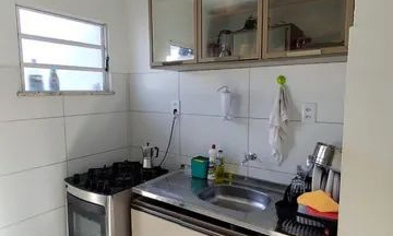 Casa De 2/4 Condomín...
