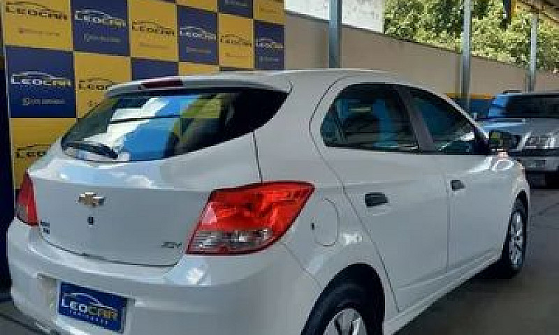 Gm/ Onix Hatch Joy 1...