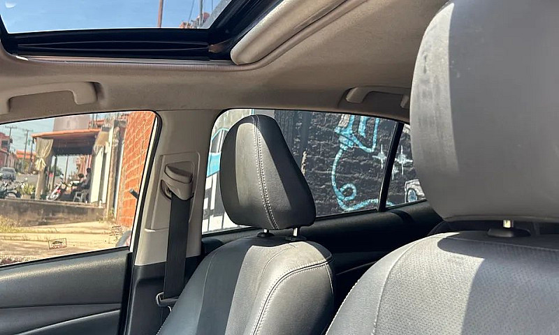 Toyota Yaris Xls Sed...