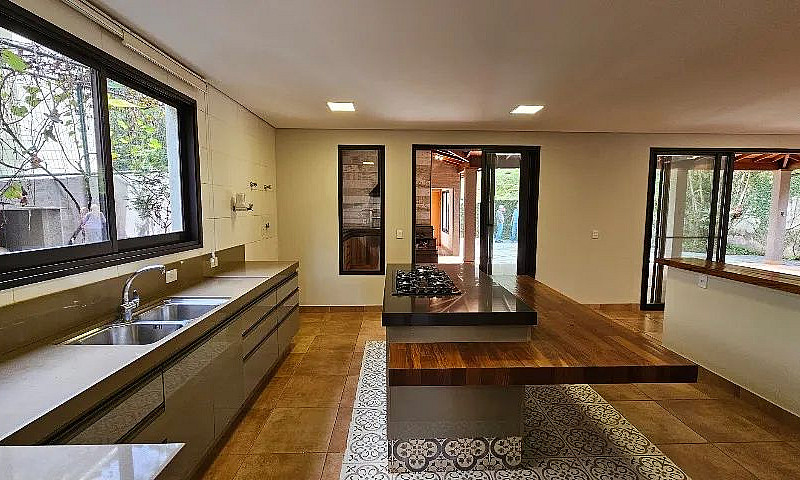 Linda Casa 4 Suítes ...