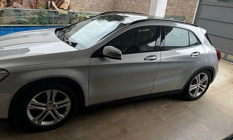 Mercedes-Benz Gla 20...
