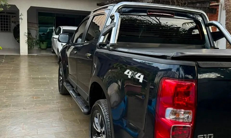 Chevrolet S10 Pick-U...