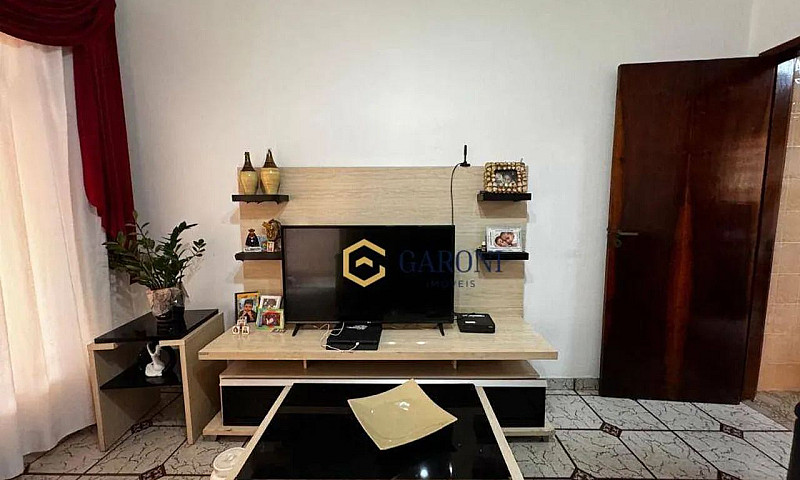 Casa Com 3 Dormitóri...