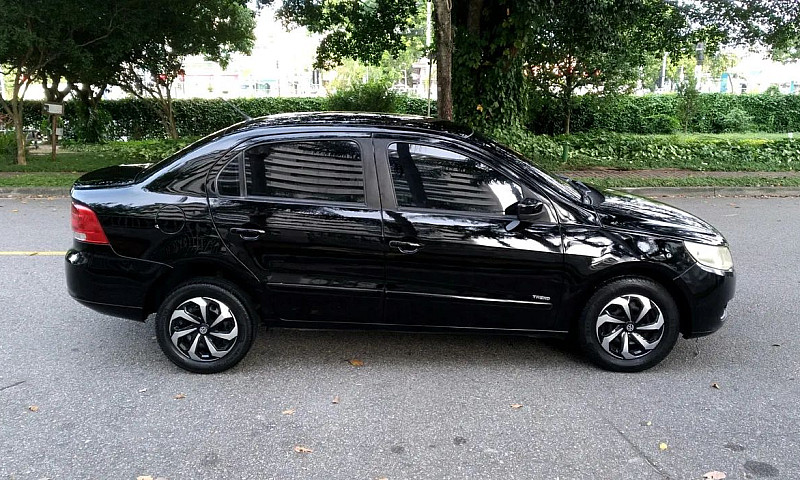 Volkswagen Voyage 1....