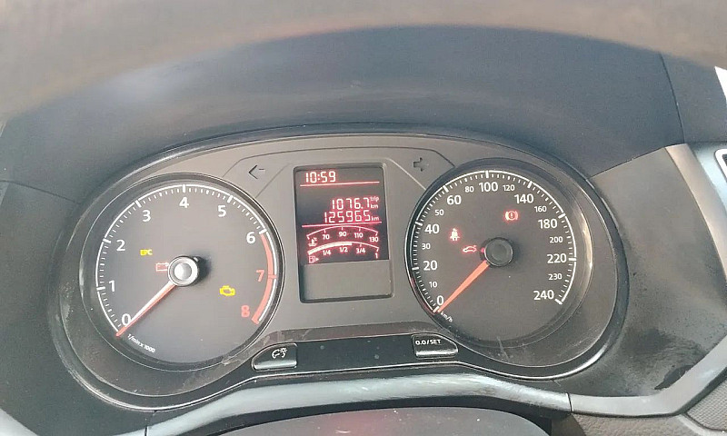 Volkswagen Voyage Tr...