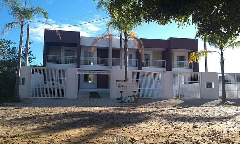 Casa 02 Dormitórios ...