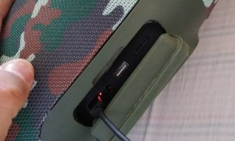 Caixa De Som Boombox...