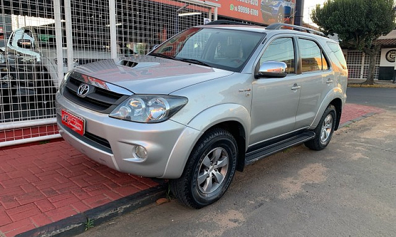 Toyota Hilux Sw4 200...