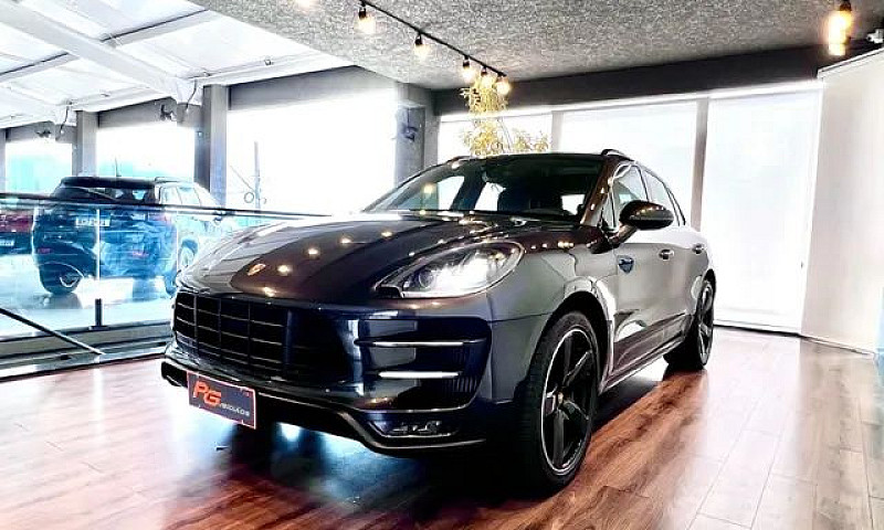 Porsche Macan Gts...