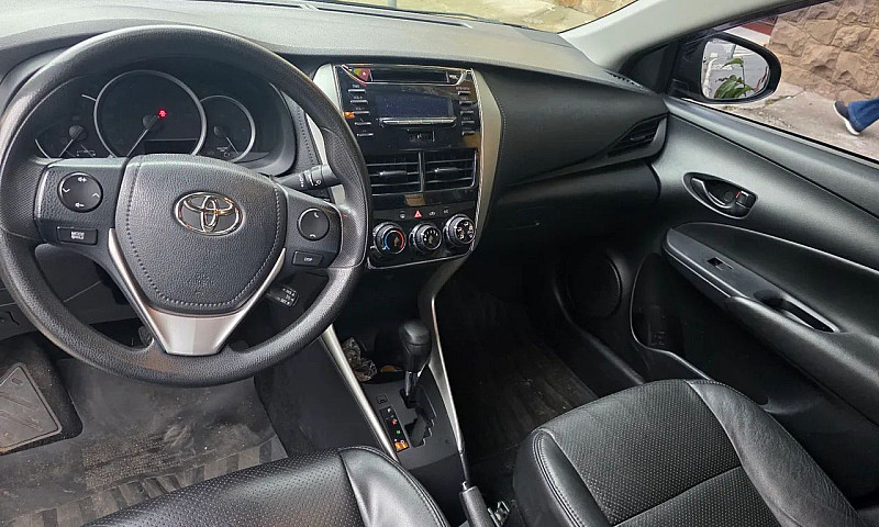 Toyota Yaris Xl Live...