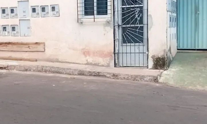 Vendo Uma Kitnet ...