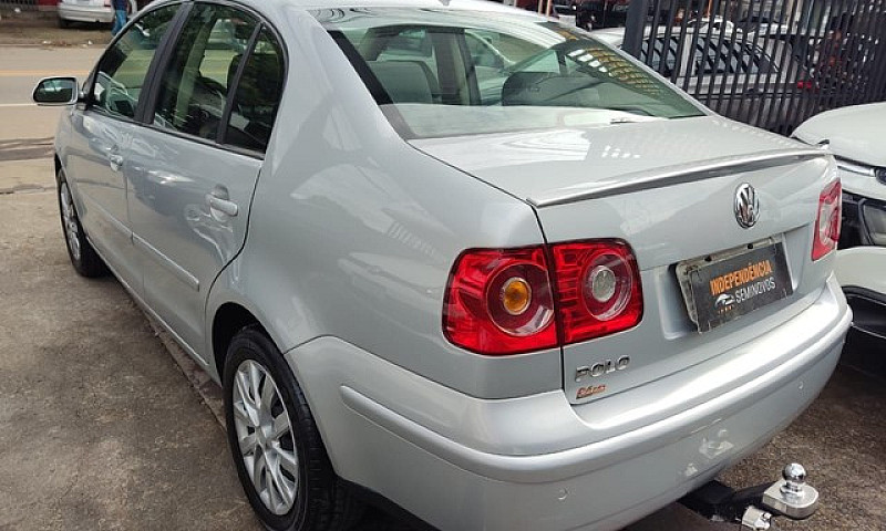 Polo Sedan 1.6 Compl...