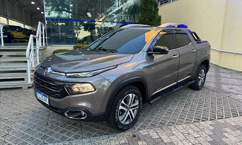 Fiat Toro Volcano 2....