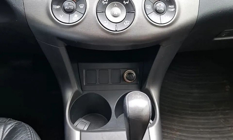 Toyota Rav4 2.4 4X2 ...