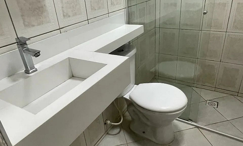 Vendo Uma Ótima Casa...