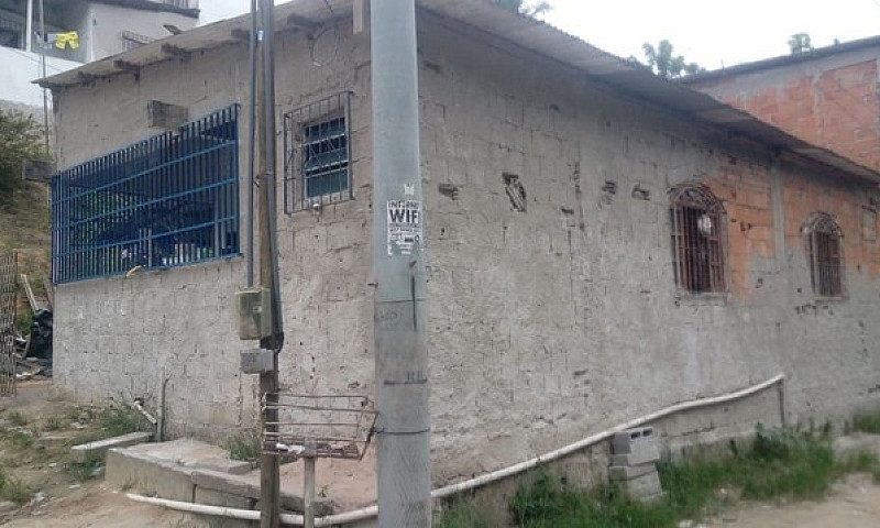 Casa Em Carapina ...