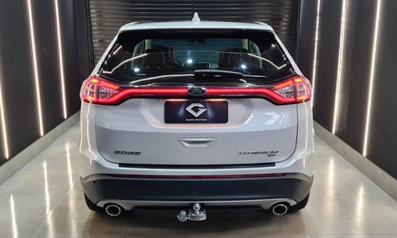 Ford Edge Titanium 2...