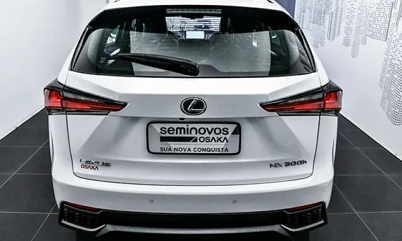 Lexus Nx 300H 2.5 16...