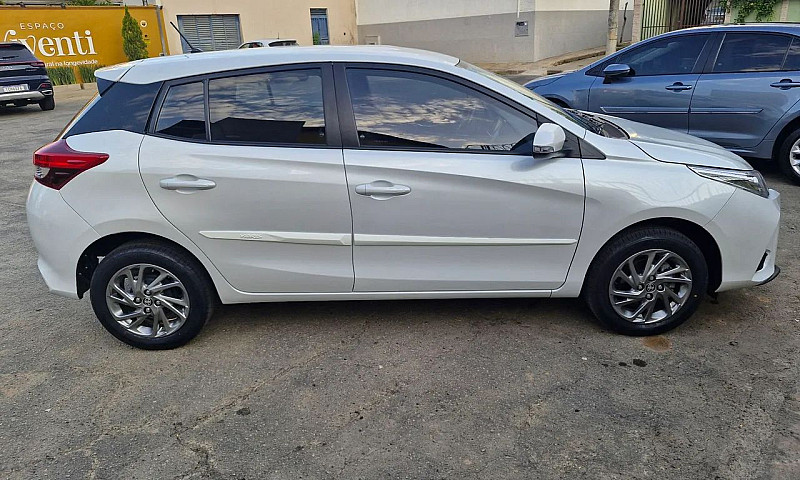 Toyota Yaris Xs 1.5 ...